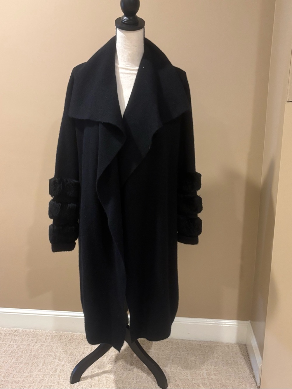 C Bloomingdales black cashmere Women's Long Coat with Rabbit Fur Trim